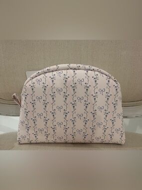 NWT Women’s Coquette Makeup Bags Pink Vintage Floral Bow Print Cosmetic Pouch
